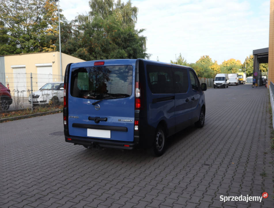 Opel Vivaro 16 BiCDTI Vivaro mazowieckie Piaseczno sprzedam