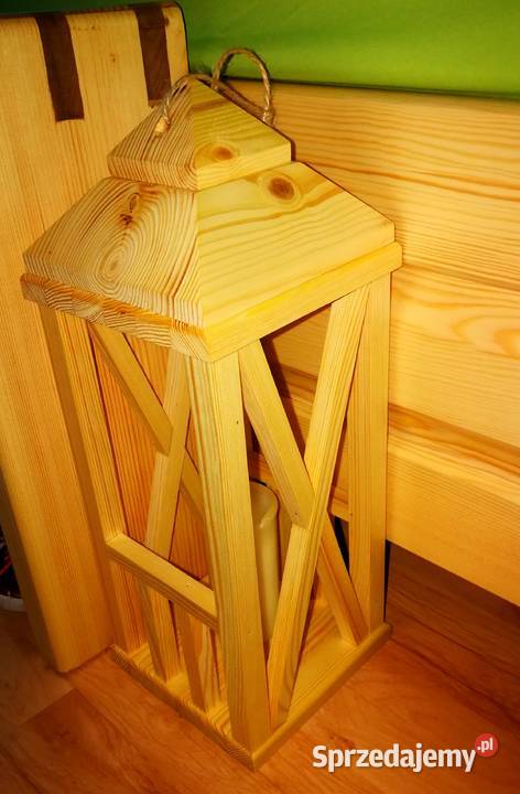 Latarenka drewniana lampion drewniany świecznik inny kolor Radków