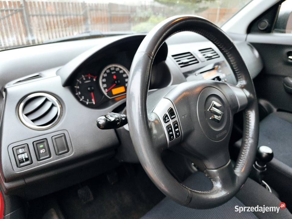 Suzuki Swift 4x4 13Benzyna Bogate WyposażenieBez Łochów