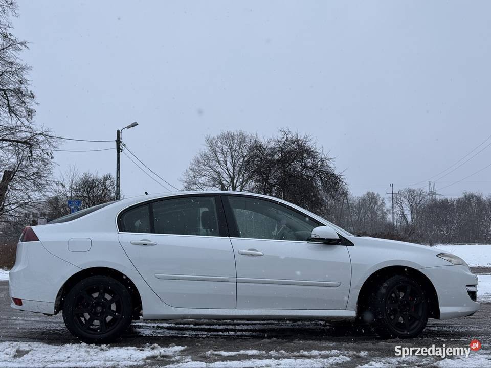 Laguna 3 2009 w stanie reflektory ksenonowe Macierzysz