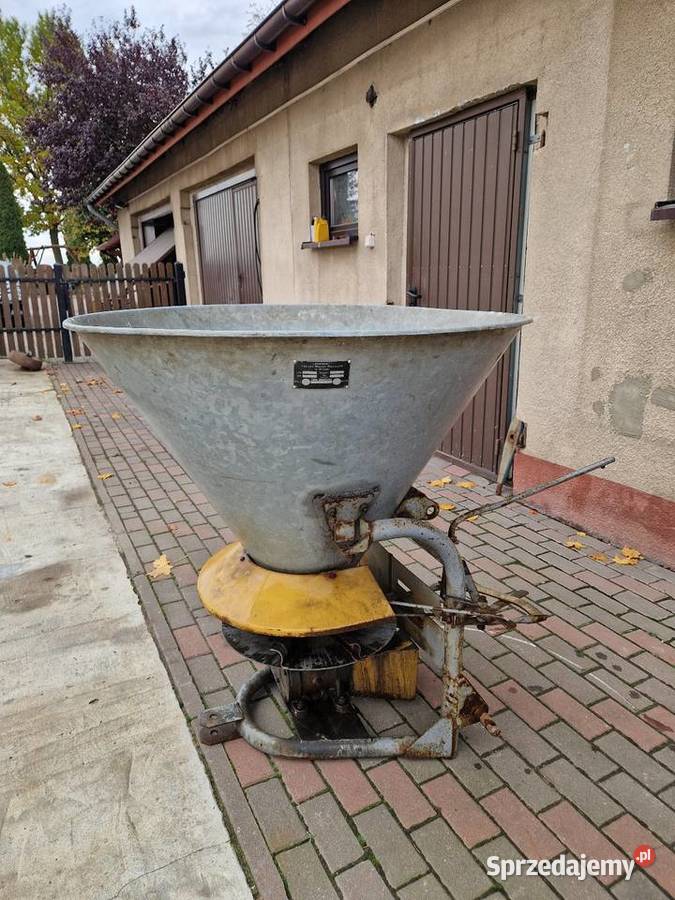 Rozsiewacz Nawozu Agromet Brzeg N012 Lejek Maszyny rolnicze