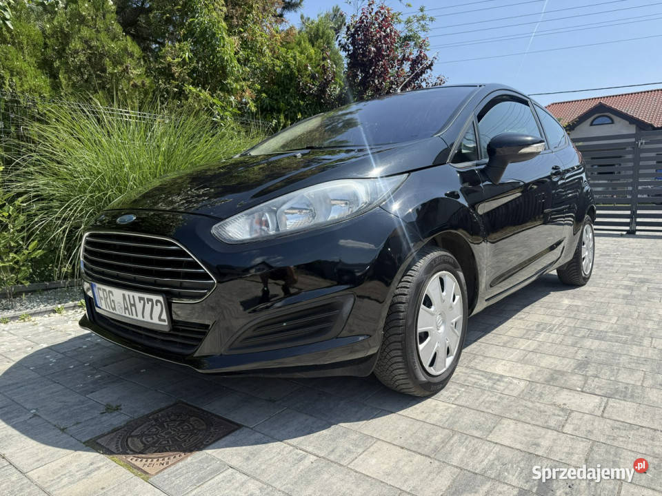 Ford Fiesta nowa Niski oryginalny przebieg Mk7 ogrzewanie postojowe Fiesta Poznań sprzedam