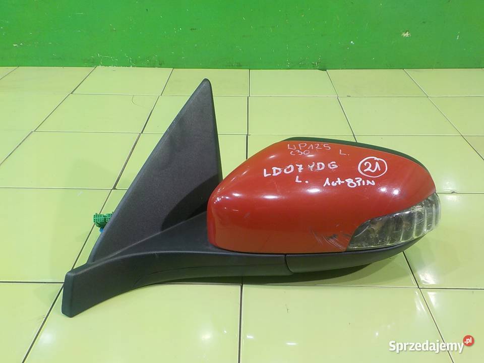 VOLVO C30 25T5 07r 3D lusterko lewe