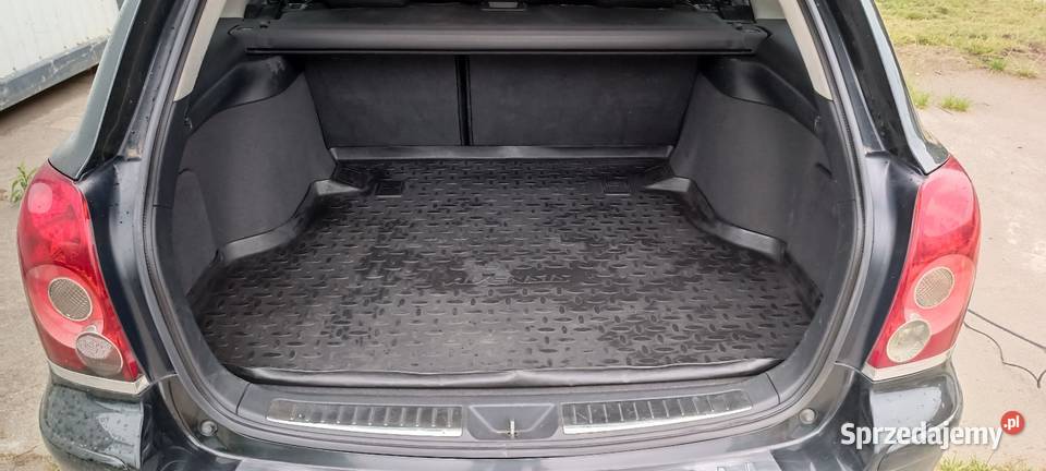 Oryginalna mata do bagażnika Toyota Avensis Chojnów