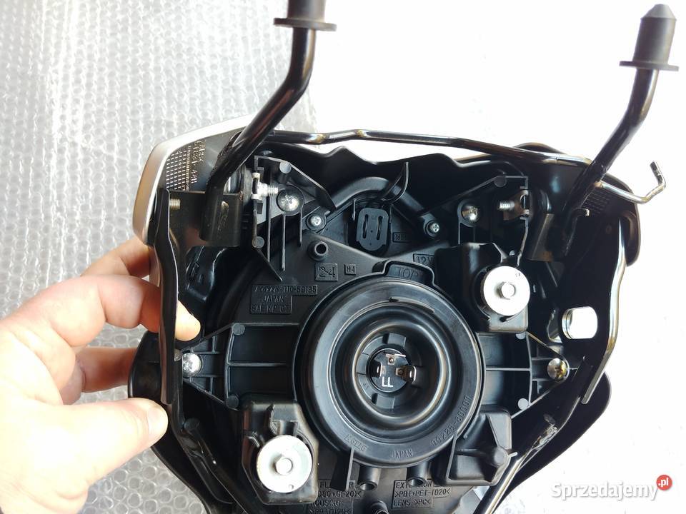 Lampa reflektor stelaż przód Suzuki SFV 650 Zamość