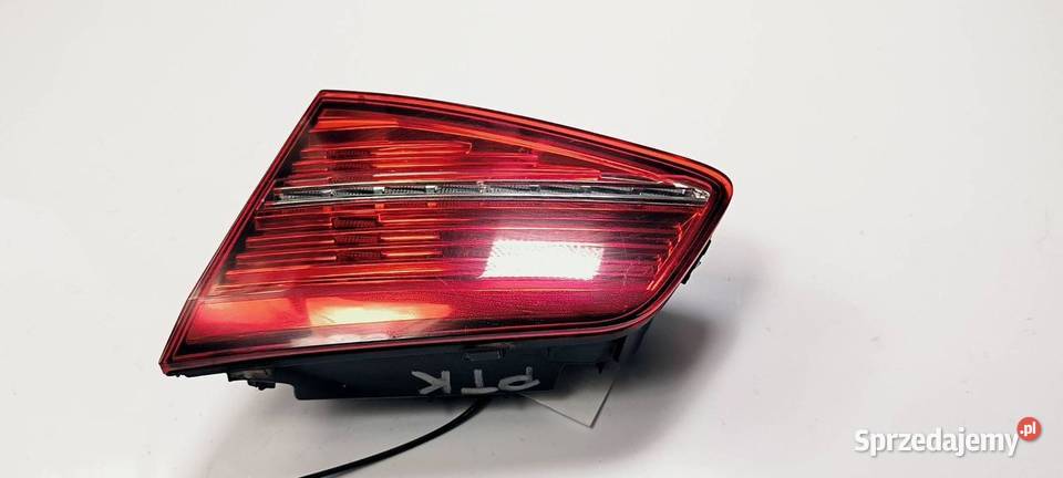 LAMPA W KLAPE PRAWA VOLKSWAGEN PASSAT B8 Lipno