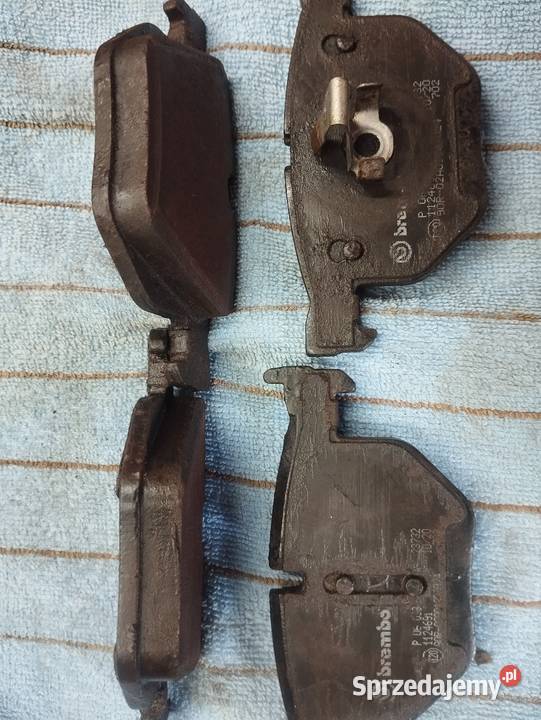 Zacisk Tył Lewy Prawy BMW E60 E61 E63 E64 serii podkarpackie