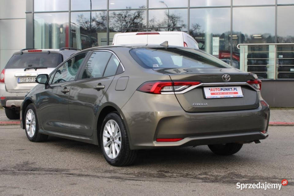 Toyota Corolla 2022r salon serwis ASO Carplay nieuszkodzony Kraków