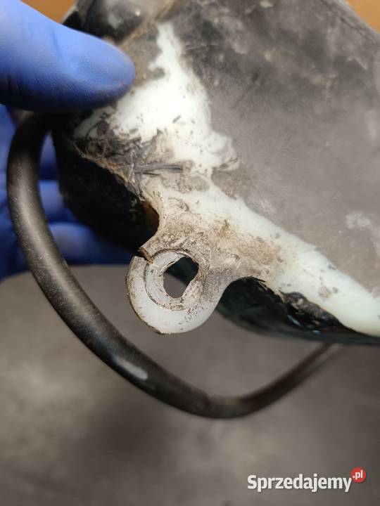 Zbiornik wyrównawczy płynu chłodzącego części Gołaczewy