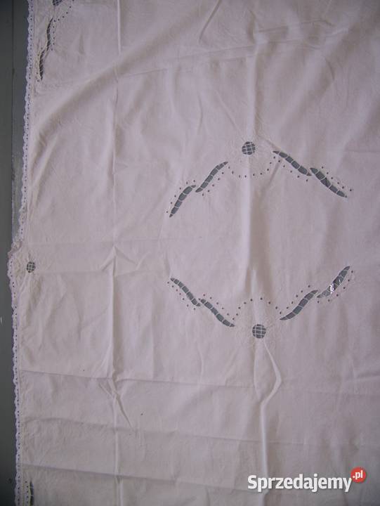 obrus biały haftowany i z koronką 120150 biały zachodniopomorskie Dargikowo