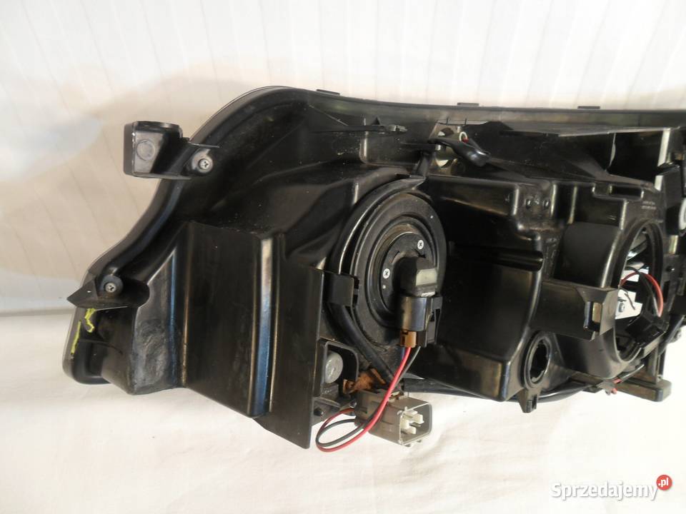 LAMPA PRAWY PRZÓD SUBARU FORESTER III 2008 EU osobowe Nowy Tomyśl