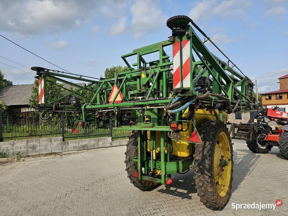 Opryskiwacz Ciągany John Deere 632 Maków
