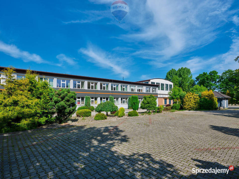 Budynek biurowosocjalny z mieszkaniem dojazd asfaltowy śląskie Bielsko-Biała