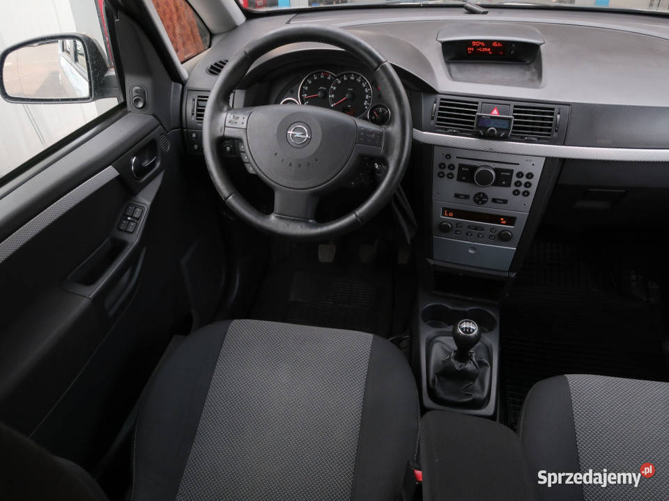 Opel Meriva 17 CDTI srebrny