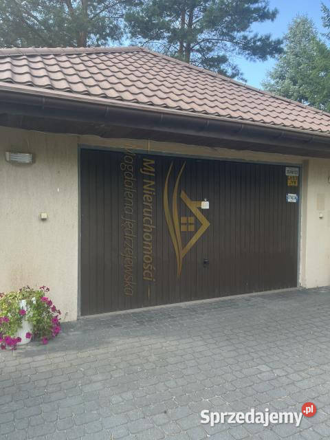 Dom wolnostojący Książenice 300m2