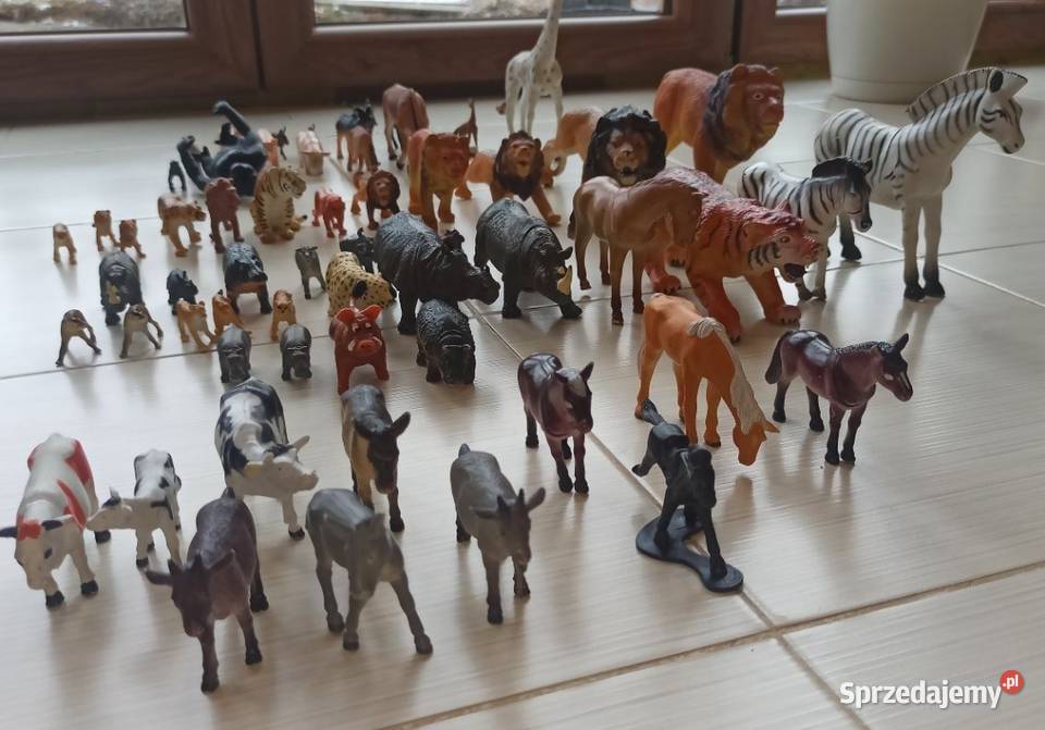 Figurki zwierząt spore stado62zabawki guma warmińsko-mazurskie Klebark Mały