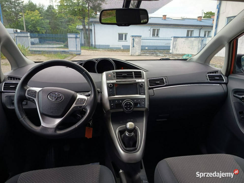 Toyota Verso Bezwypadkowy ks serwisowa