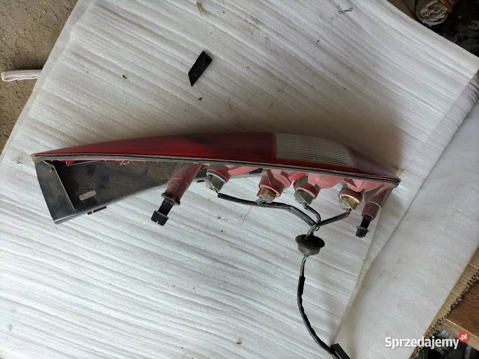 FORD MONDEO MK3 LAMPA LEWA TYŁ KOMBI lubelskie Kamień-Kolonia