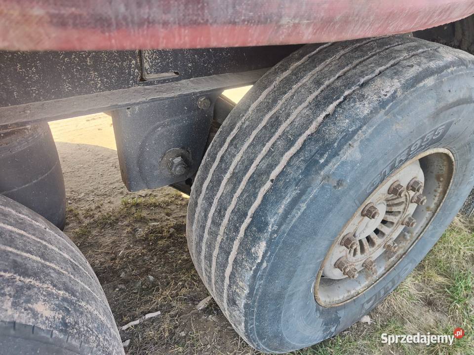 Naczepa Kgel pół mega Burtowe i plandeki Różan