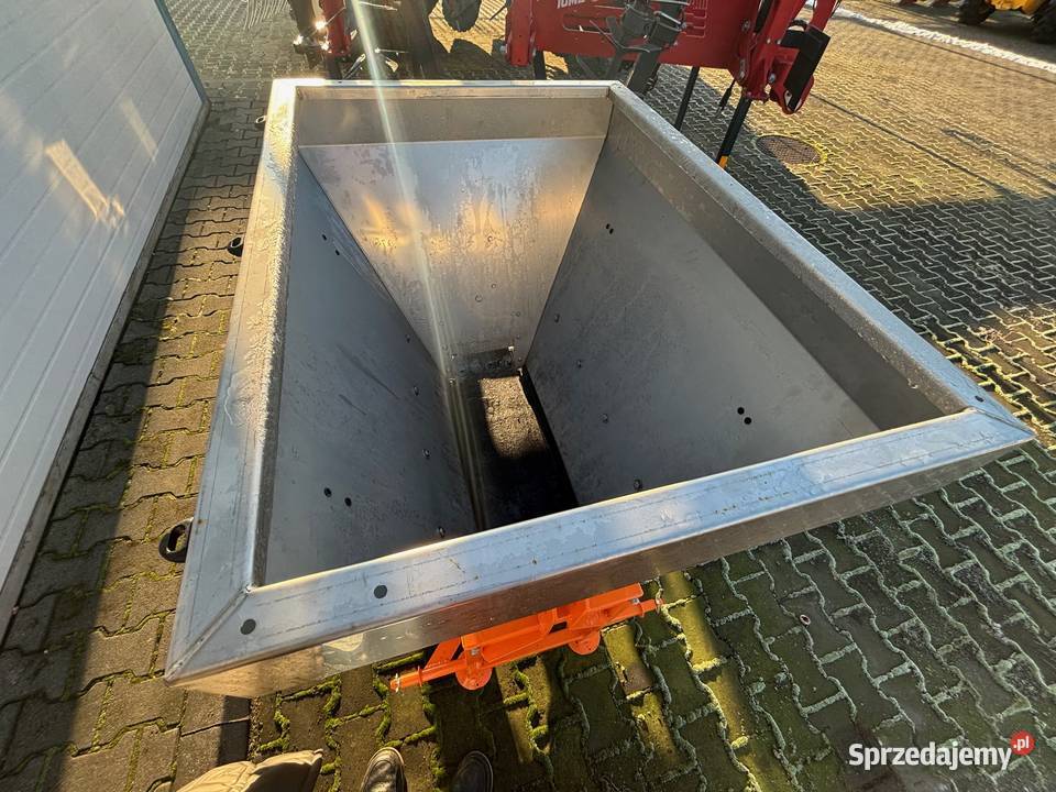 Rozsiewacz MOTYL N031M1 Rawa Mazowiecka