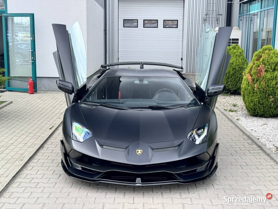 Lamborghini Aventador SVJ LP770 65l V12 Nero kamera cofania Węgrzce