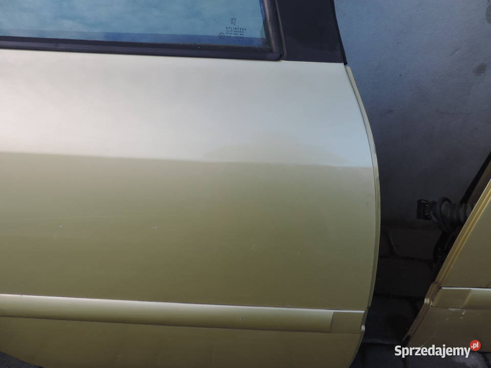 PEUGEOT 307 HB DRZWI PRAWY TYŁ KOLOR KAW osobowe Nowy Sącz