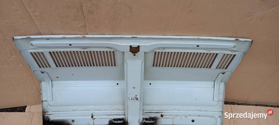 Fiat 126p ST klapa silnika Bambino pierwsza