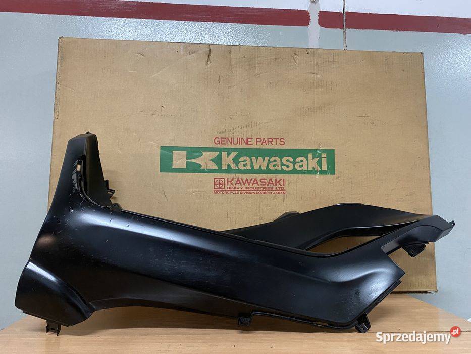 Piaggio MP3 Yourban 300 Podłoga Płoza Lewa wielkopolskie Poznań