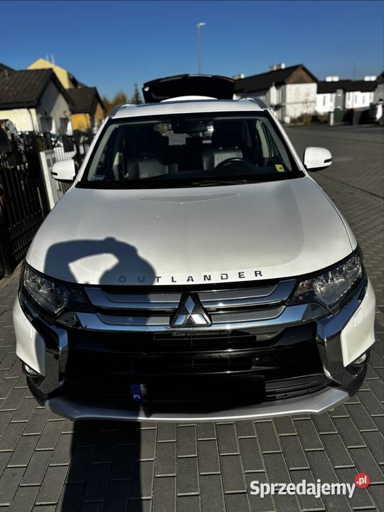 Mitsubishi Outlander 20 Intense Navi 4WD CVT LPG Komorniki