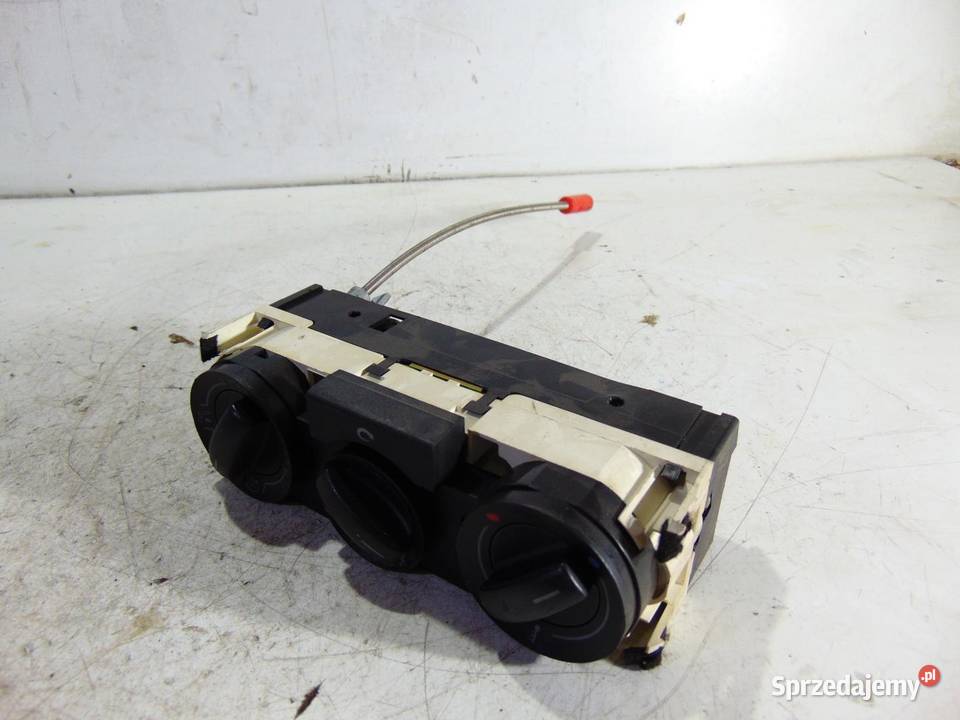 PANEL NAWIEWU VW FOX 6Q0819045T