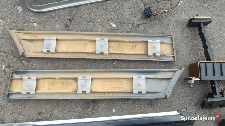 Lusterko listwa ogranicznik drzwi Mercedes w203 osobowe łódzkie Łódź