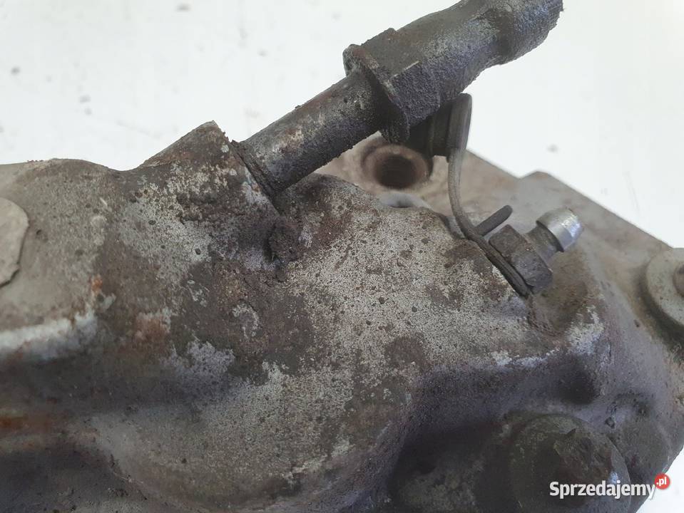 Audi A6 C7 PRZEDNI ZACISK HAMULCOWY lewy przód osobowe Rudka sprzedam