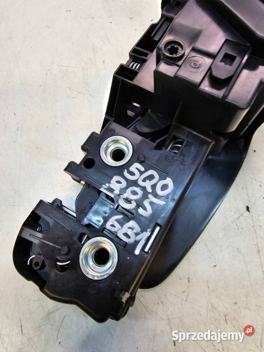 ZAMEK KANAPY LEWY TYŁ AUDI A3 8V VW 5Q0881681 osobowe