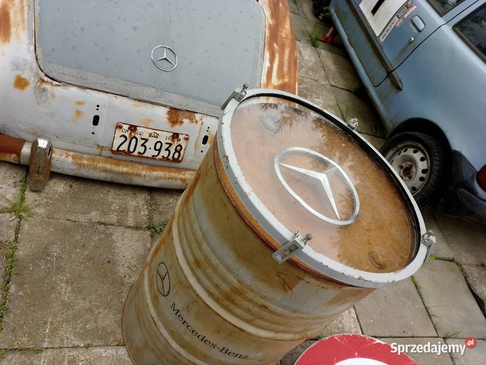 Beczka oleju Mercedes