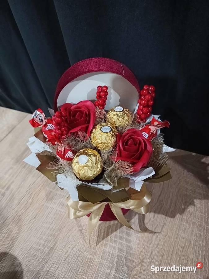 Box na święta z różami mydlanymi Bukiet jadalny