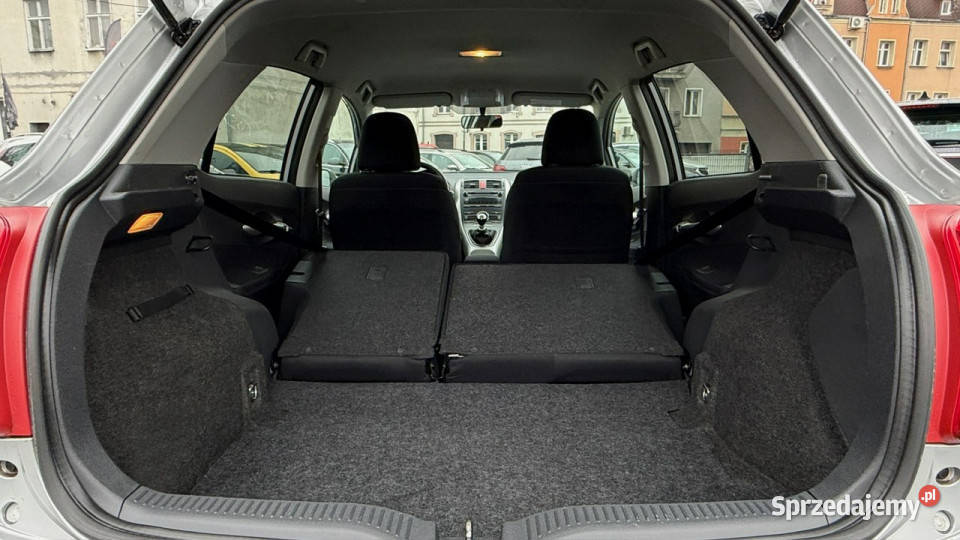 Toyota Auris 16 Benzyna Zarejestrowany