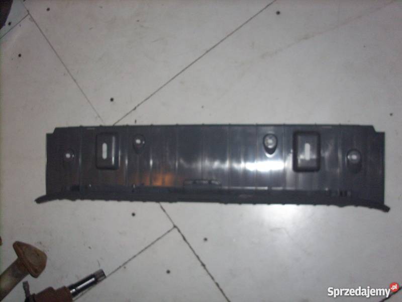 BMW E 90 2006 r maskownica pasa tył Dębica