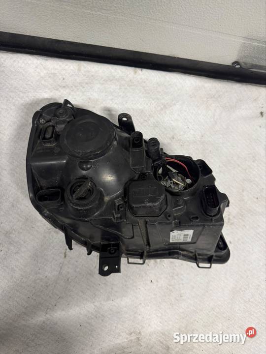 Lampa lewy przód Volkswagen Polo IV lift 9N śląskie Jasienica sprzedam