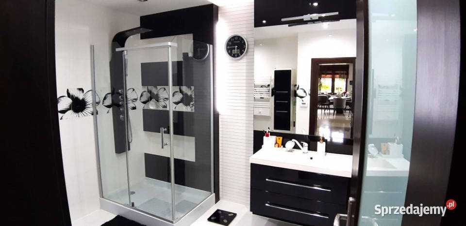 Komfortowy i duży z pełnym wyposażeniem Zalesie