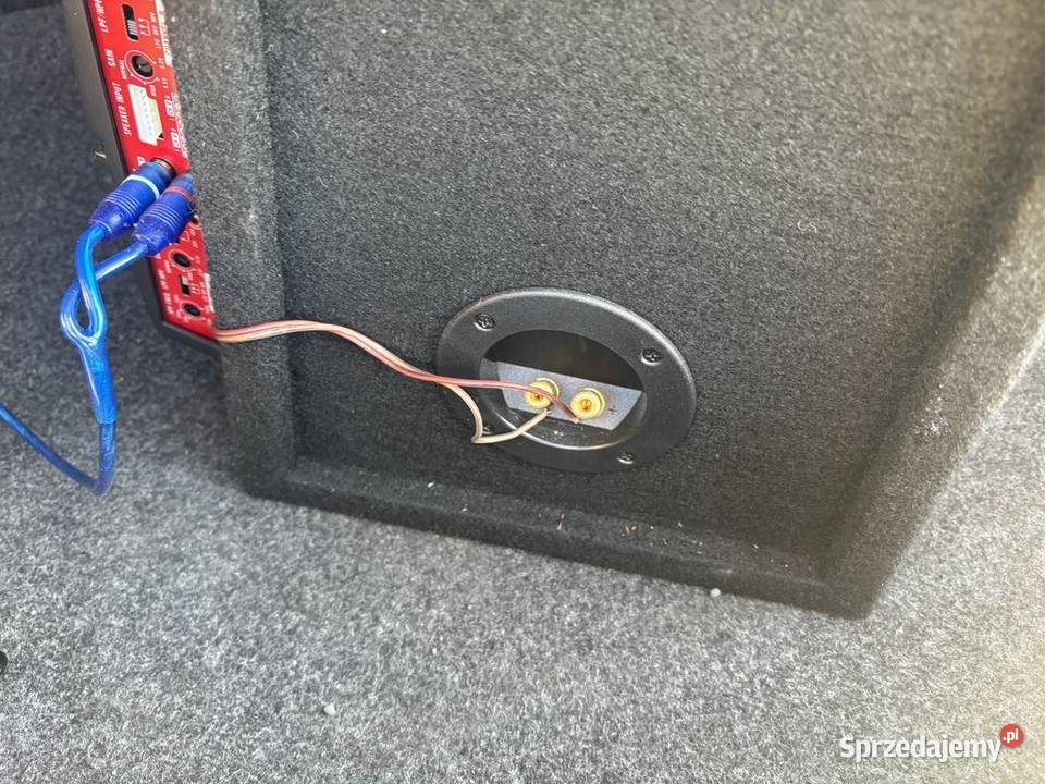 Wzmacniacz samochodowy 500 w Ilość kanałów 2 sprzedam