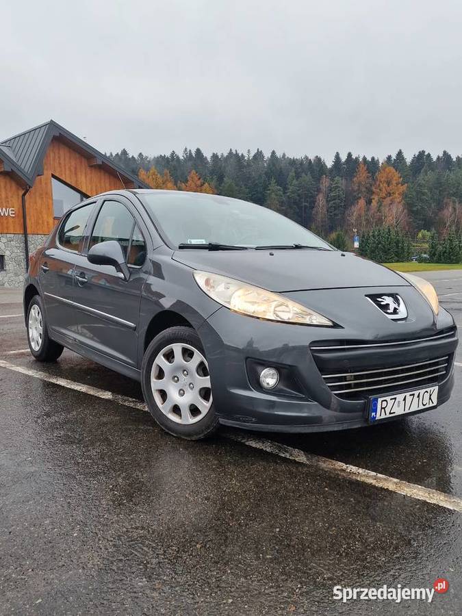 Peugeot 207 2009 r 14 Benzyna 138 000 Zadbany Korczyna