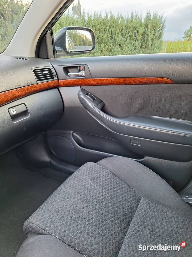 Sprzedam toyotę avensis t25 z silnikiem 20 d4d klimatyzacja