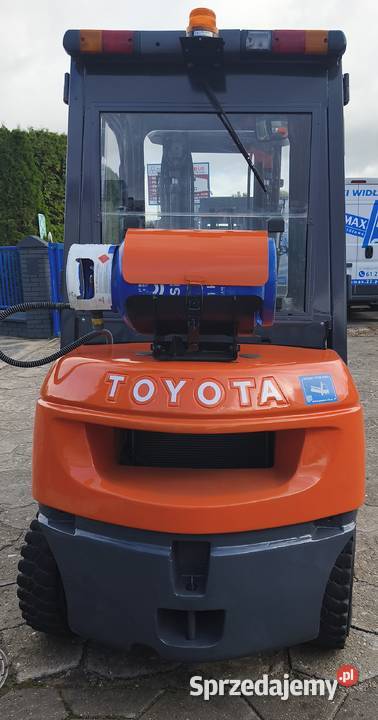 Wózek widłowy Toyota 7FGF25 LPG 25 T Triplex 47