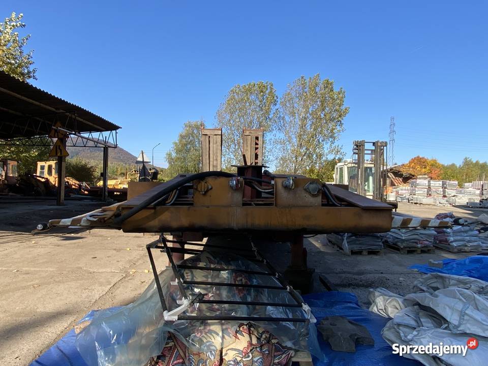 Naczepa niskopodwoziowa Zremb N2531