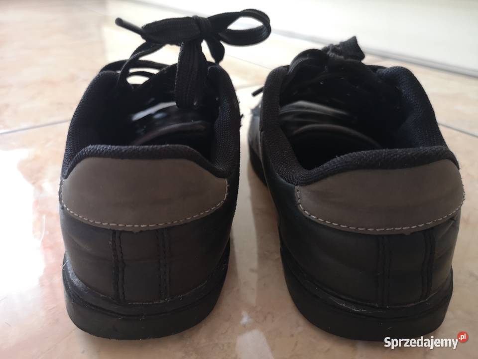 Czarne adidasy rozmiar 36 Tuchów