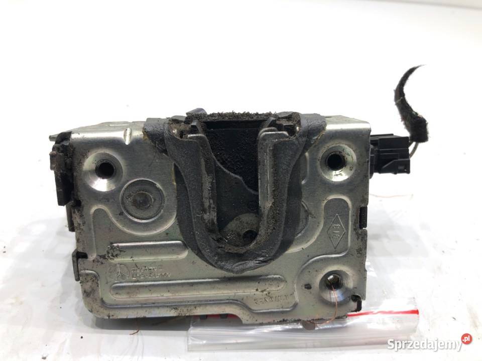 ZAMEK DRZWI LEWY TYŁ DACIA DUSTER SUV 825030233R sprzedam