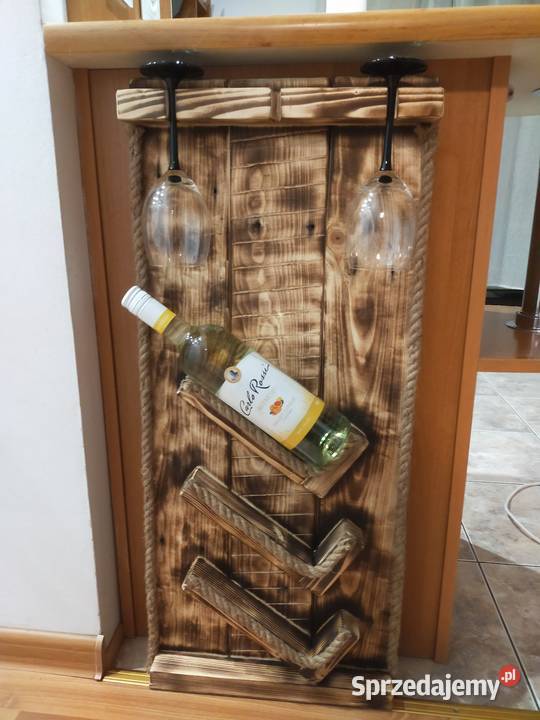 Półka drewniana na wino, ręcznie robiona