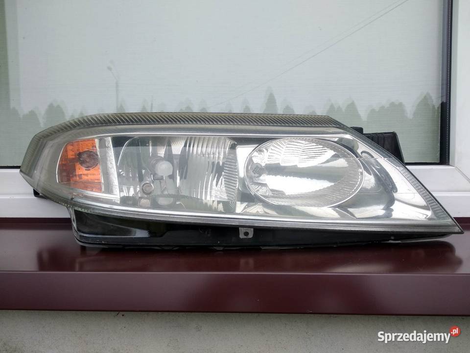 Renault Laguna 2 II lampa przednia prawa łódzkie Sieradz sprzedam