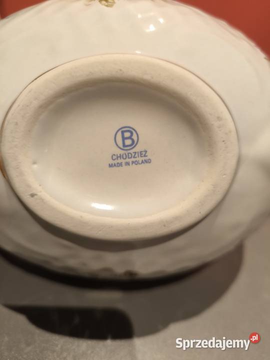 Ażurowy koszyk porcelanowy Chodzież