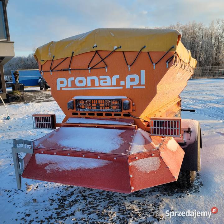Posypywarka komunalna Piasku i Soli Pronar T131 Łuków